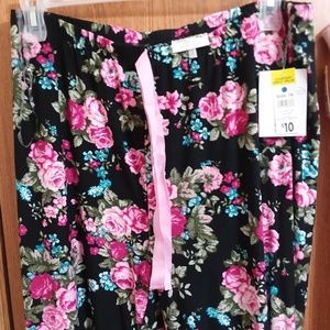 A pair of Floral size 1x Pajama pants sleepwear